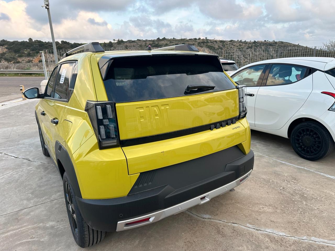 Fiat Grande Panda 1.2 Hybrid 110 CV S&S Icon Pack Style (NUOVA)