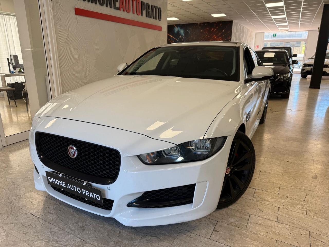 Jaguar XE 2.0 D Turbo 180CV Portfolio
