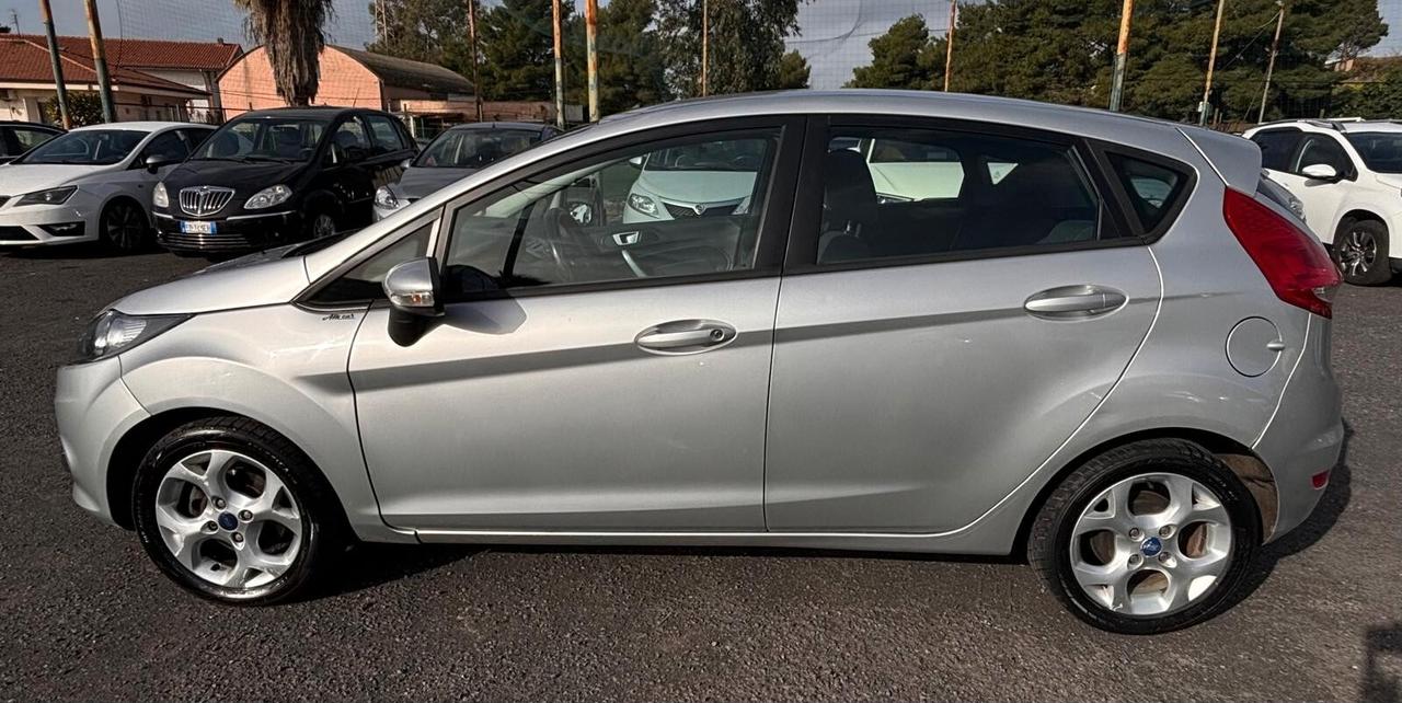 Ford Fiesta 1.4 TDCi 70CV 5 porte Titanium