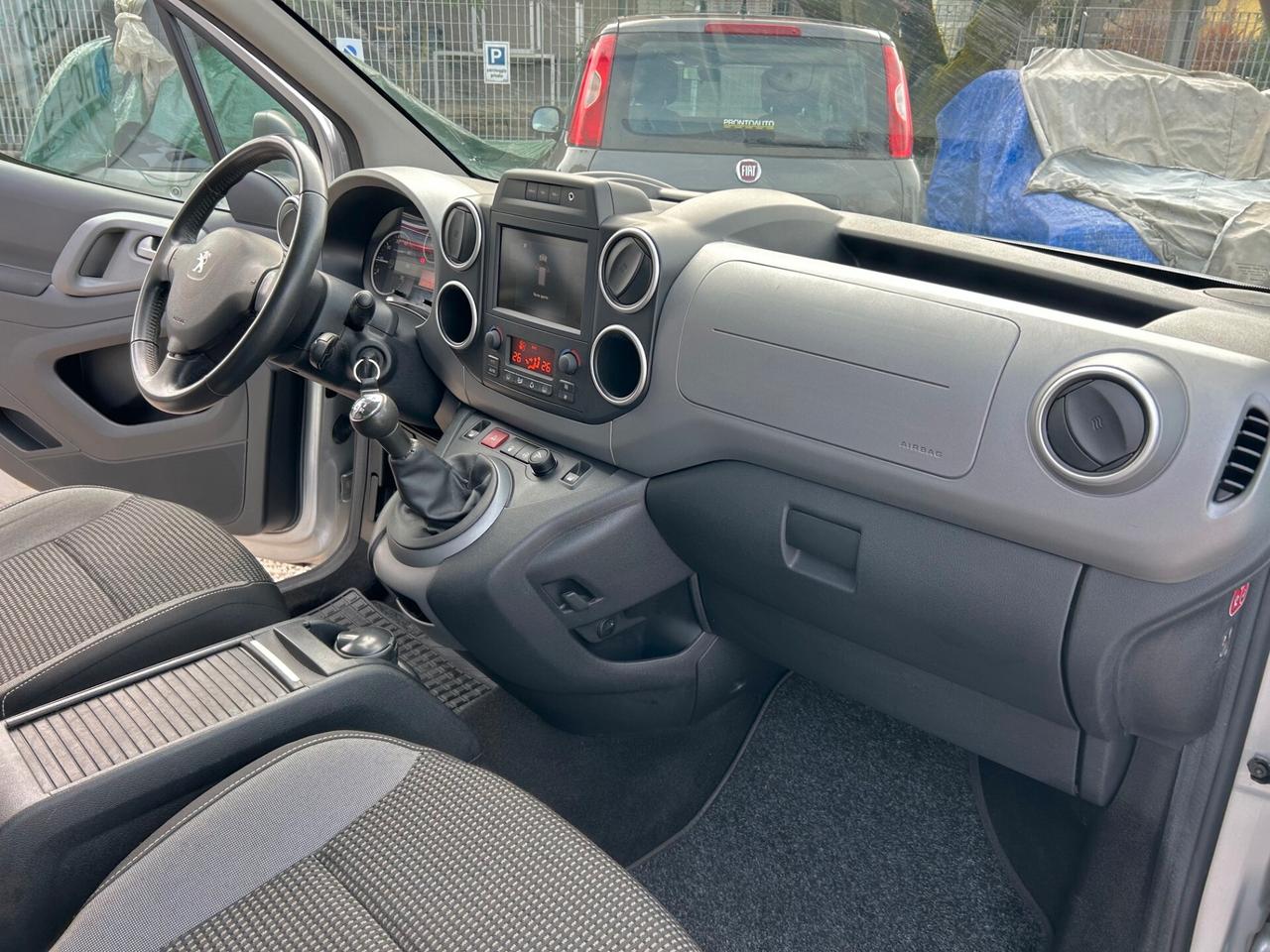 Peugeot Partner Tepee BlueHDi - Outdoor-UNIPROPRIETARIO