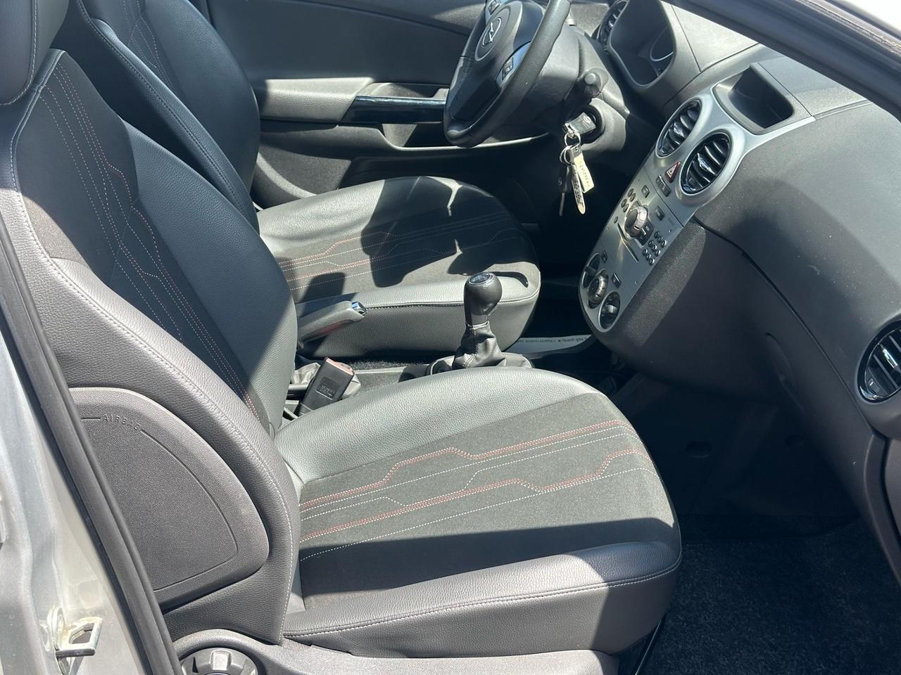 Opel Corsa 1.2 5 porte Sport