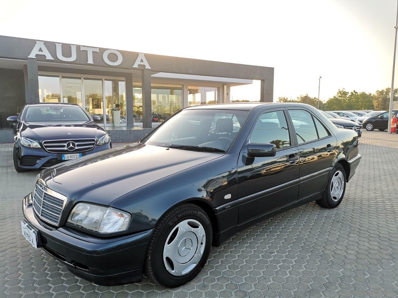 MERCEDES-BENZ C 250 TD Classic CON GANCIO TRAINO