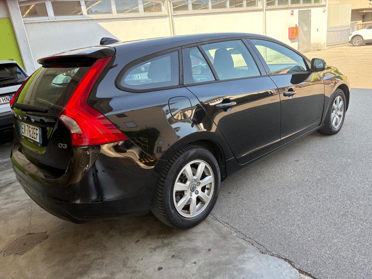 Volvo V60 ..2.0 D3 R momentum anno 2014