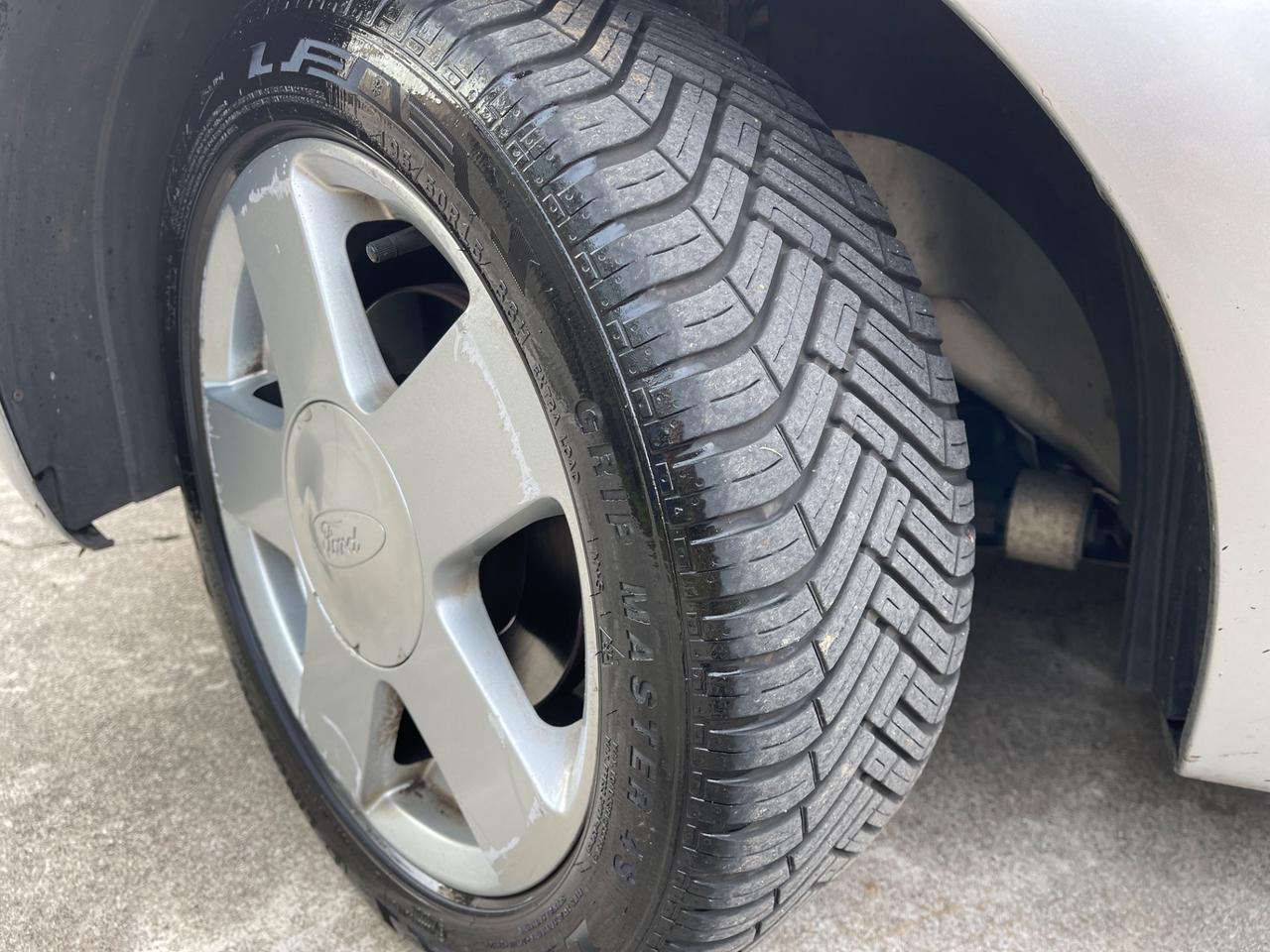 Ford Fiesta 1.2 benzina euro4 neopatentati