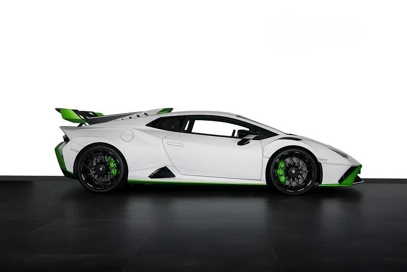 Lamborghini Huracàn STO 5.2 V10 NOLEGGIO LUNGO TERMINE - LEASING FULL INCLUSIVE