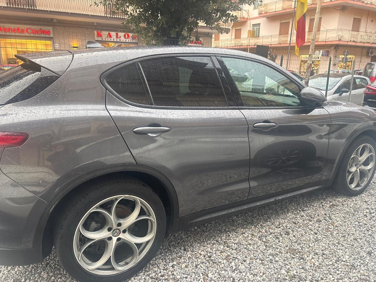 Alfa Romeo Stelvio 2.2 Turbodiesel 180 CV AT8 Business