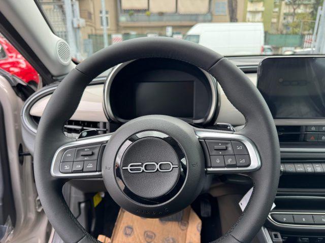 FIAT 600 Hybrid 145 CV DCT MHEV Icon