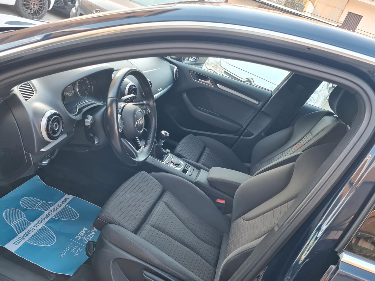 Audi A3 Sportback - 1.6 TDI Sport . Cerchi da 18 pollici Carplay