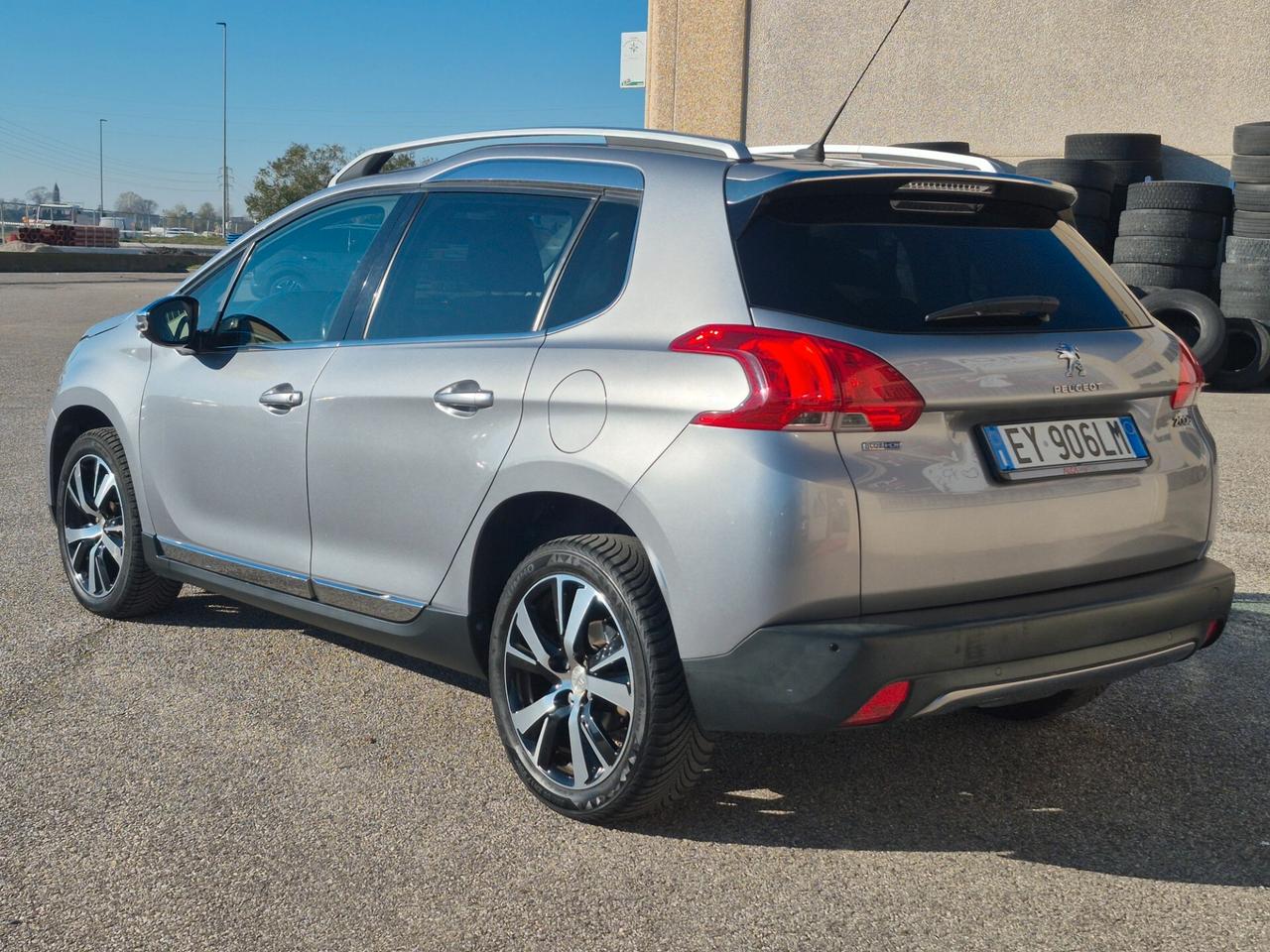 Peugeot 2008 BlueHDi 100 S&S Allure