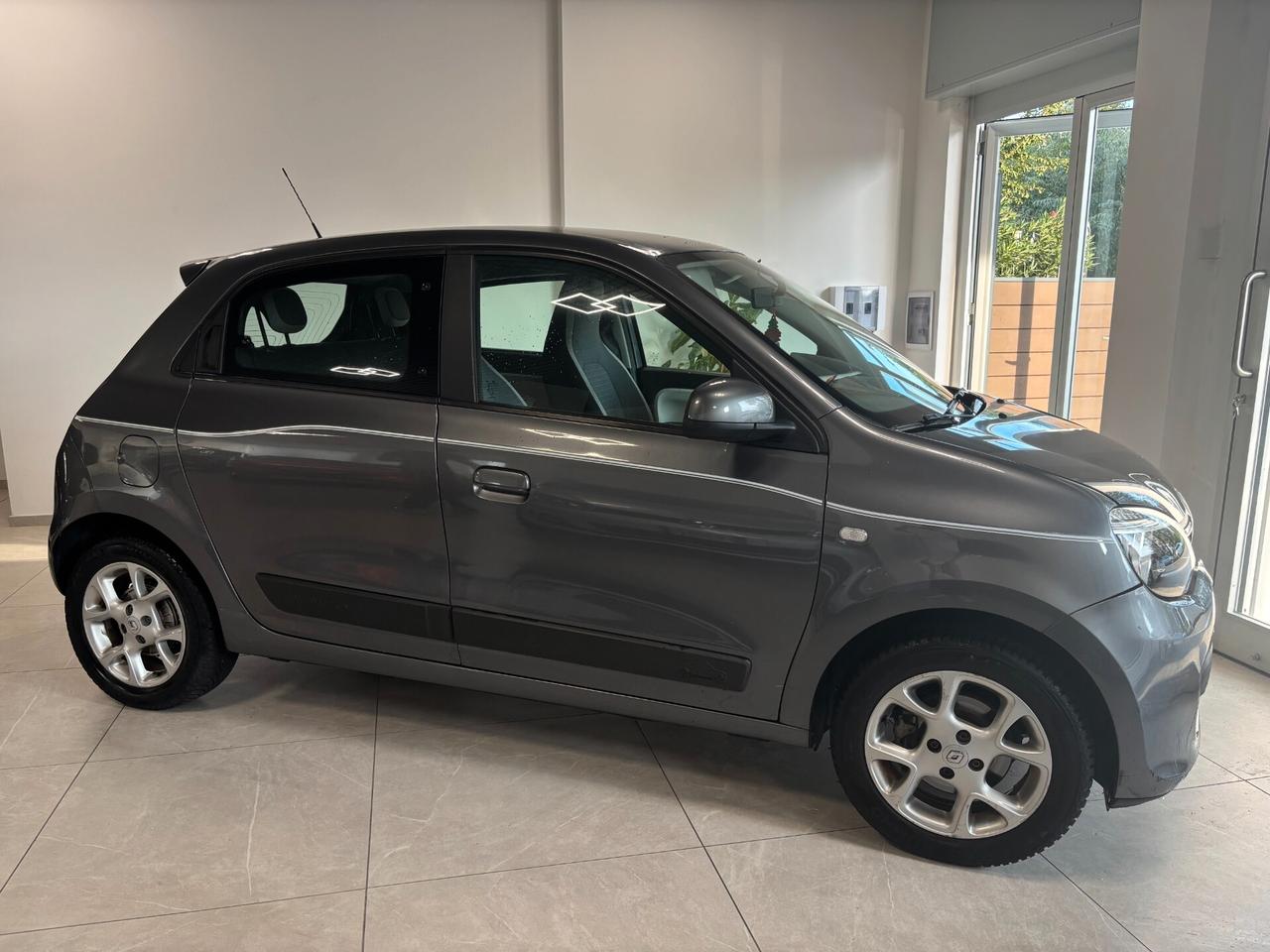 Renault Twingo SCe EDC La Parisienne