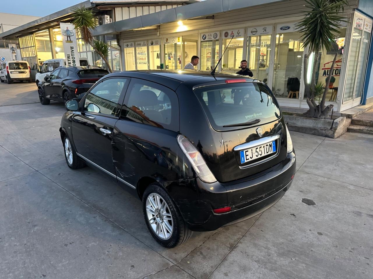 Lancia Ypsilon 1.2 69 CV Unyca neopatente