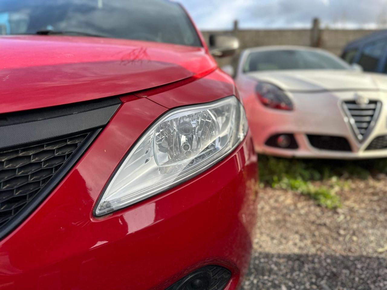 LANCIA Ypsilon 3ª serie - Ypsilon 1.2 69 CV 5 porte Platinum