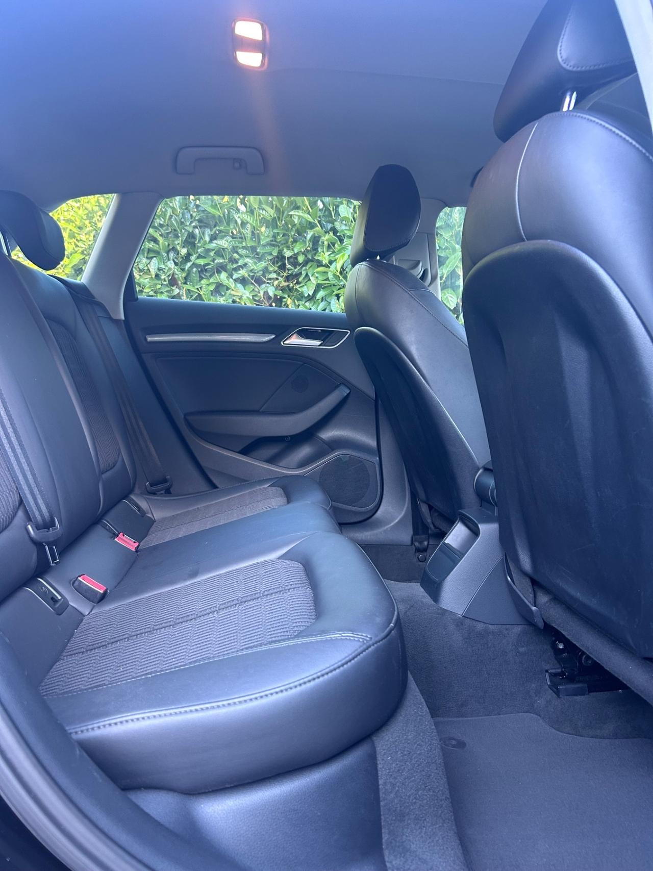 Audi A3 1.6 TDI S tronic Business