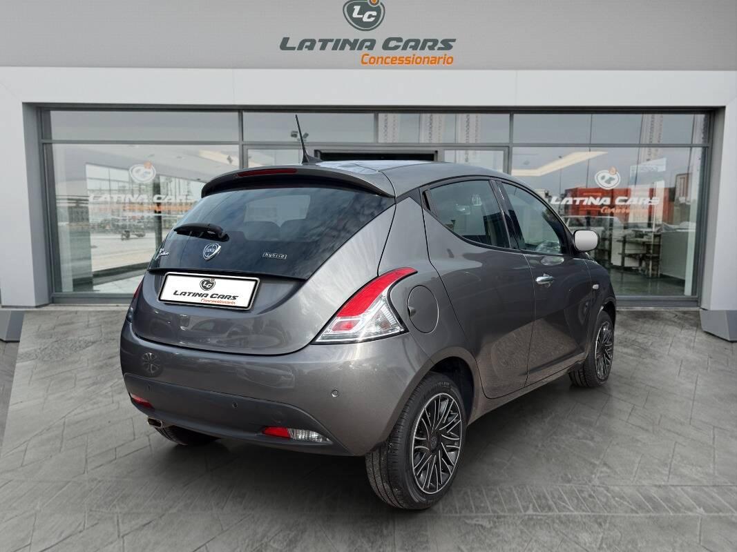Lancia Ypsilon III 1.0 firefly hybrid Gold s&s 70cv 5p. Con CARPLAY