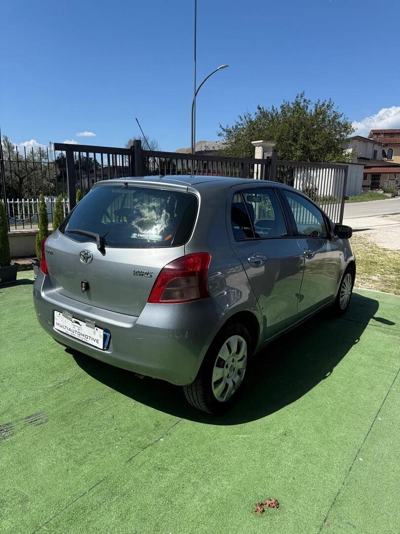 TOYOTA YARIS 2" SERIE