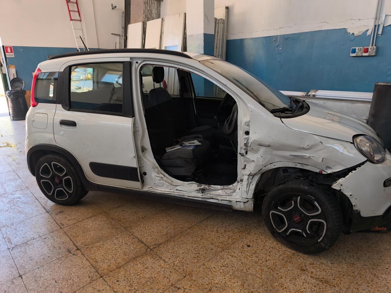Fiat Panda 1.0 FireFly S&S Hybrid City Life INCIDENTATA