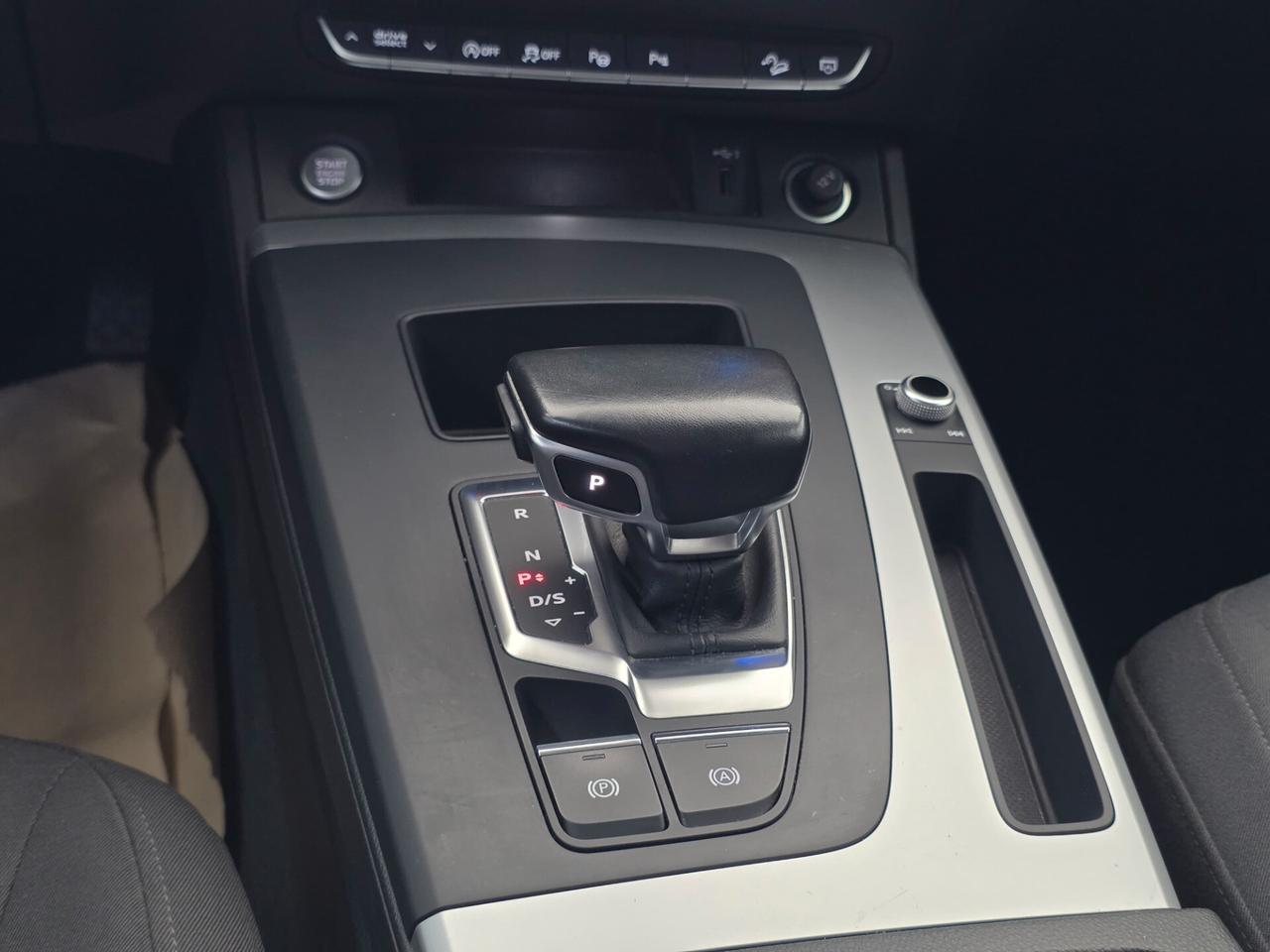 Audi Q5 - 40 TDI 204 CV quattro S tronic Business Advanced