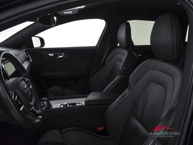 VOLVO V60 B4 (d) Geartronic R-Design