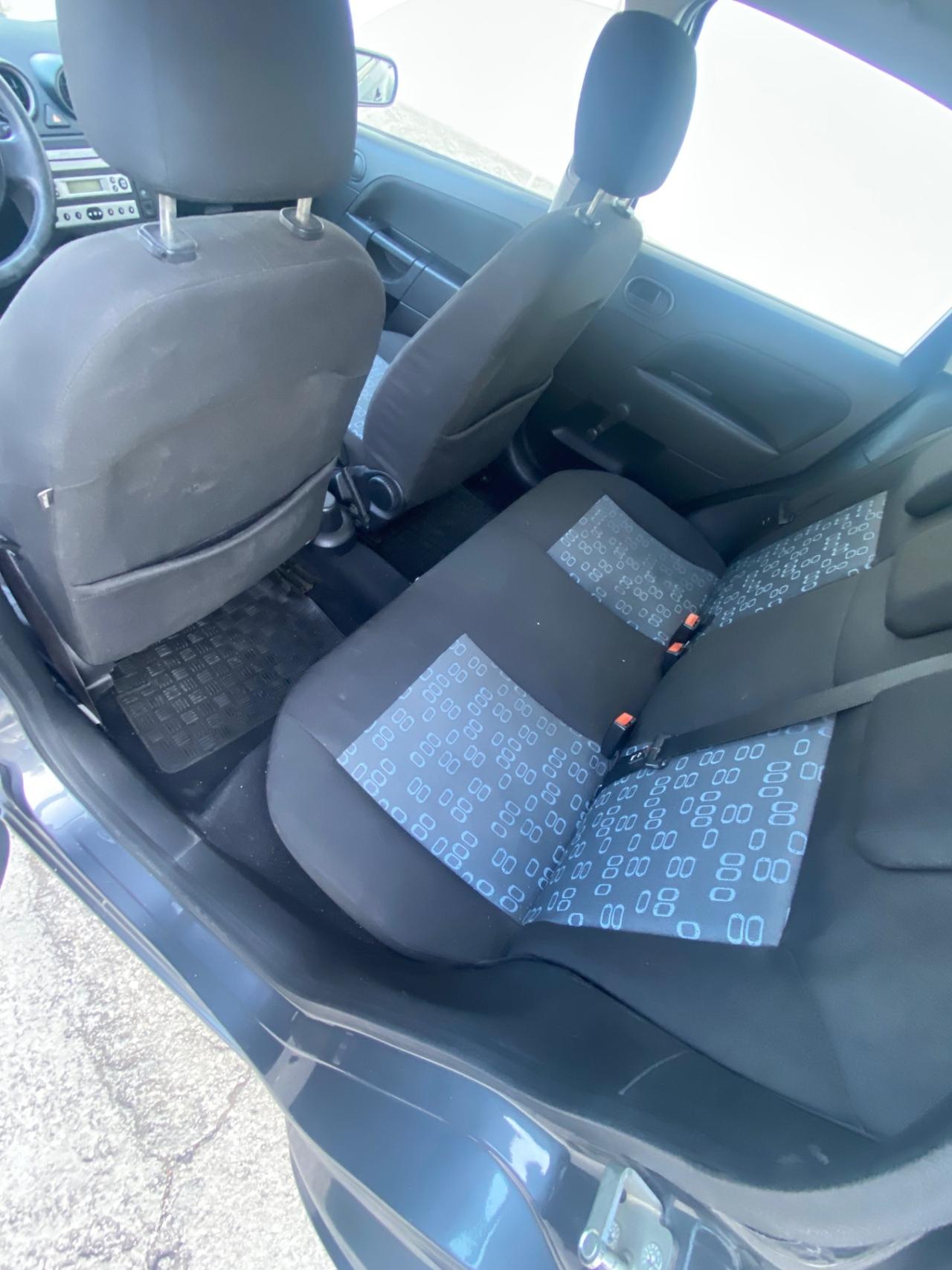 Ford Fiesta 1.4 TDCi 5p. Ambiente