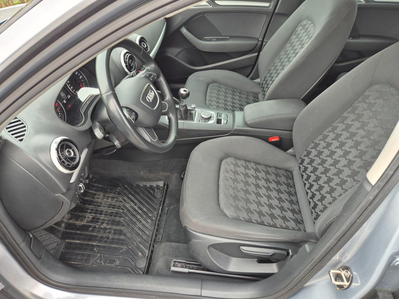 Audi A3 SPB 1.6 TDI clean diesel Attraction Business pack