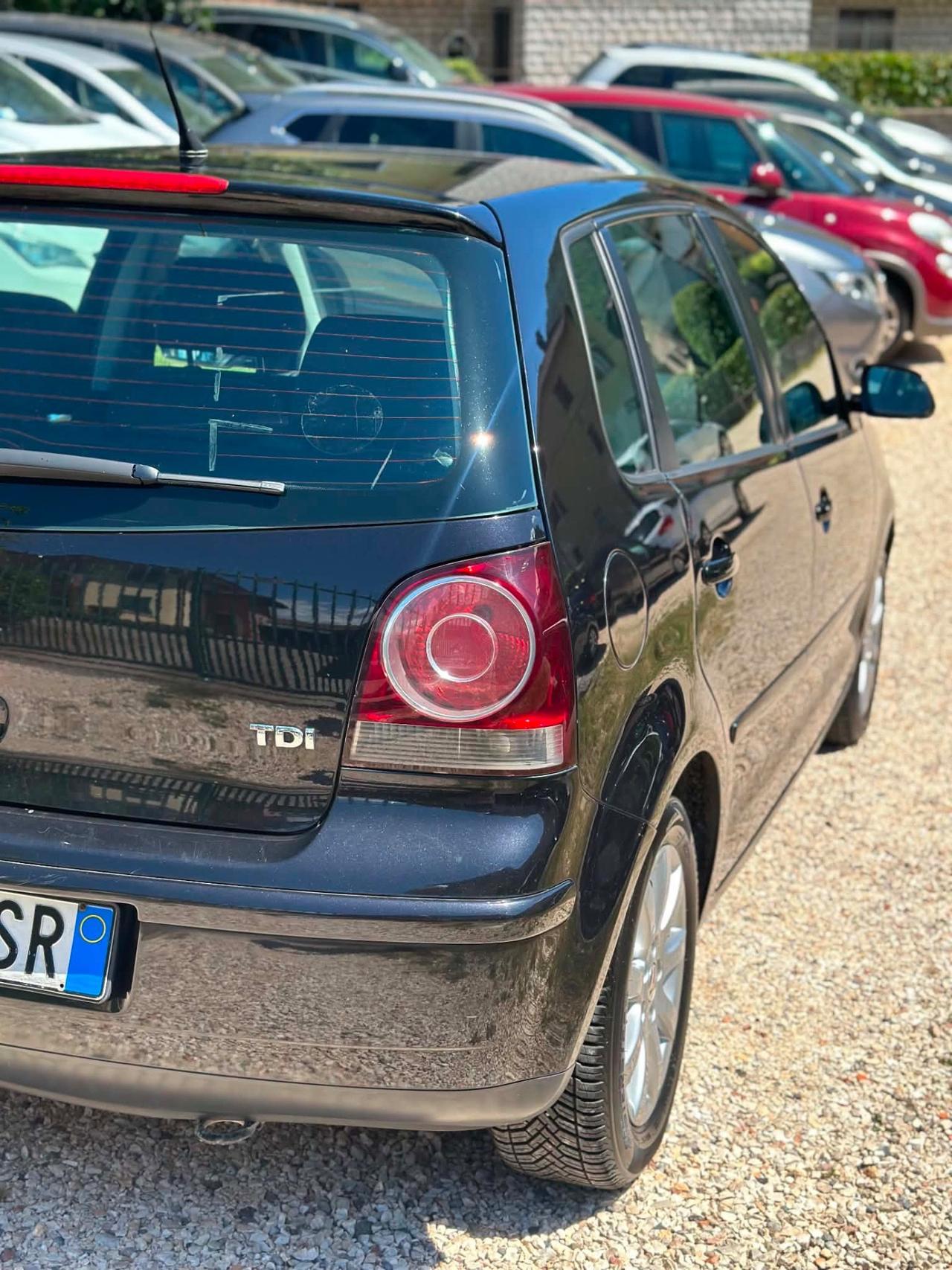 Volkswagen POLO 1.4/80CV TDI 5P SPORTLINE NEOPAT