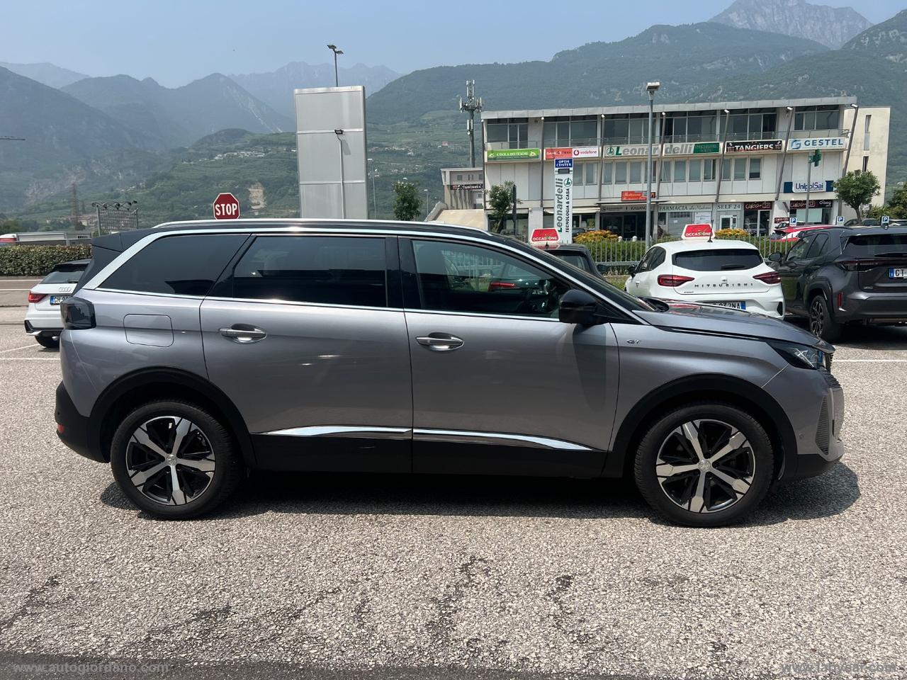 PEUGEOT 5008 BlueHDi 130 S&S EAT8 GT