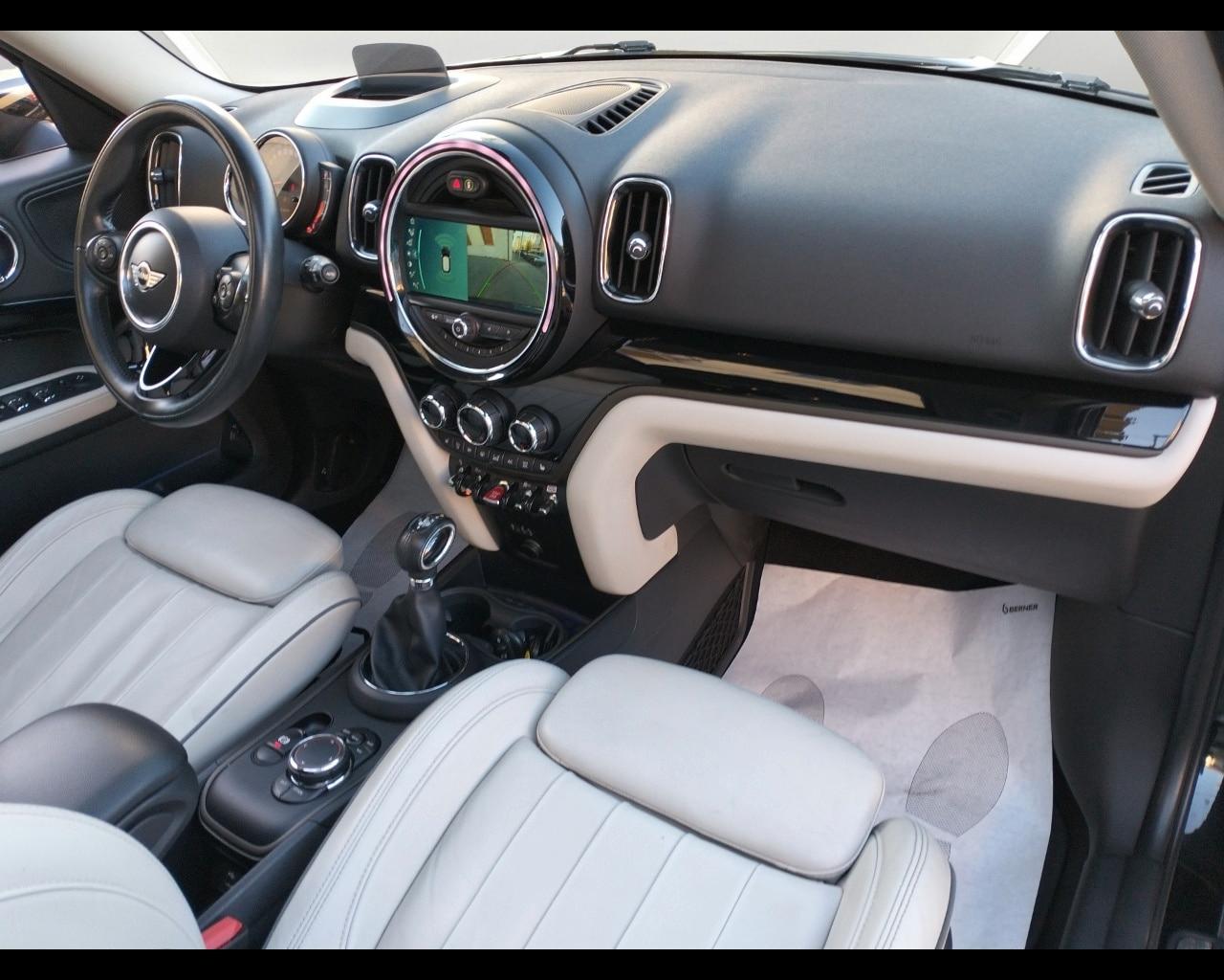 MINI Mini Countrym.(F60) Mini 2.0 Cooper D Hype...