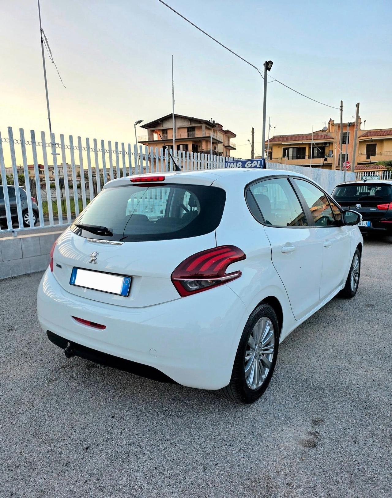 Peugeot 208 1.2 82cv GPL Allure