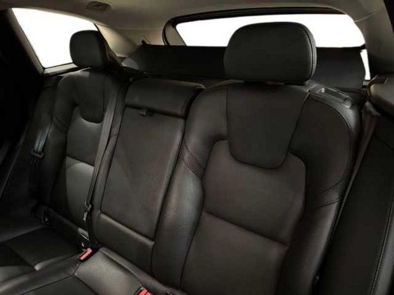 Volvo XC60 II 2022 2.0 b4 Plus Dark auto