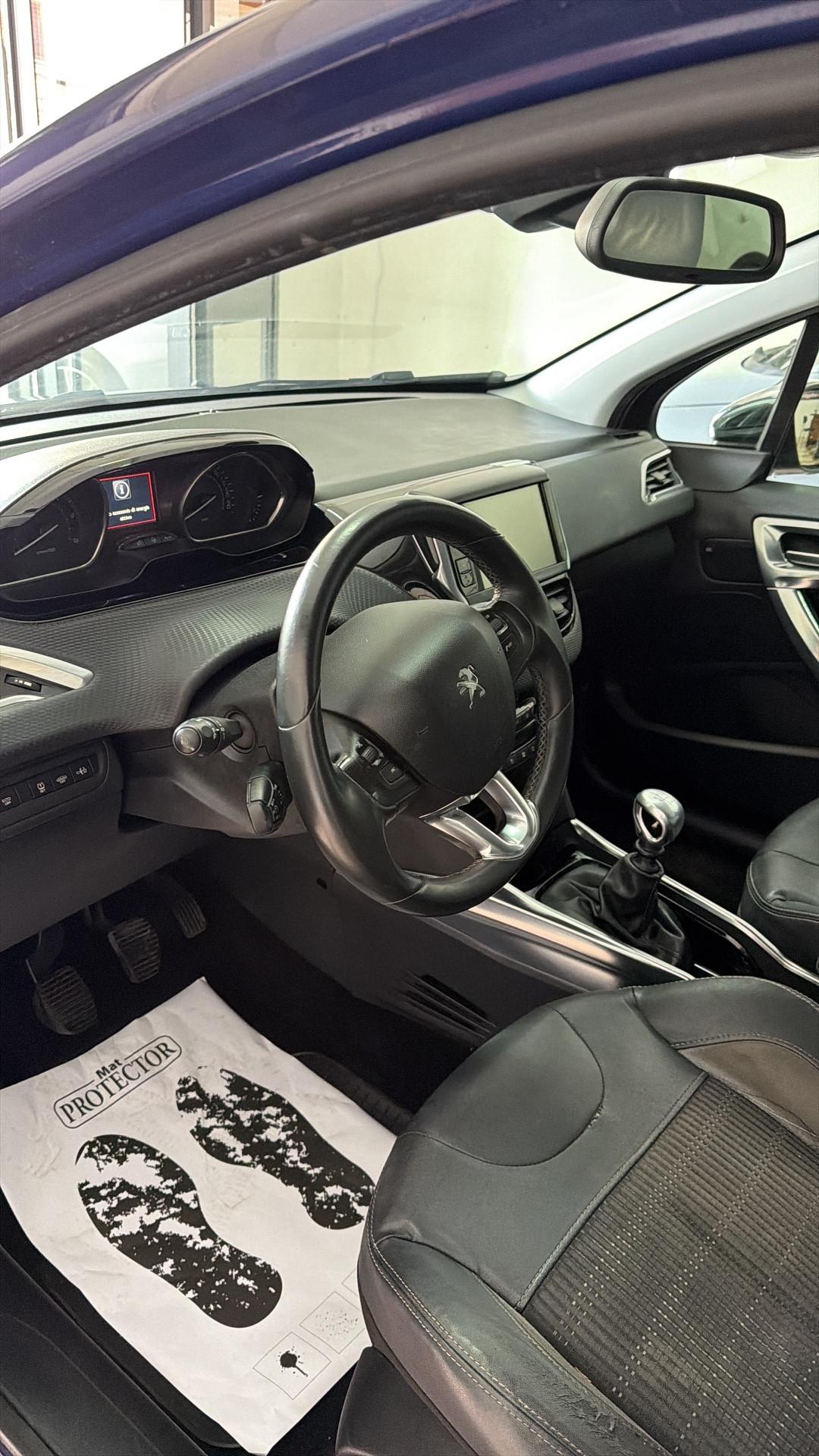 Peugeot 2008 1.6 e-HDi 115 CV Stop&Start Féline