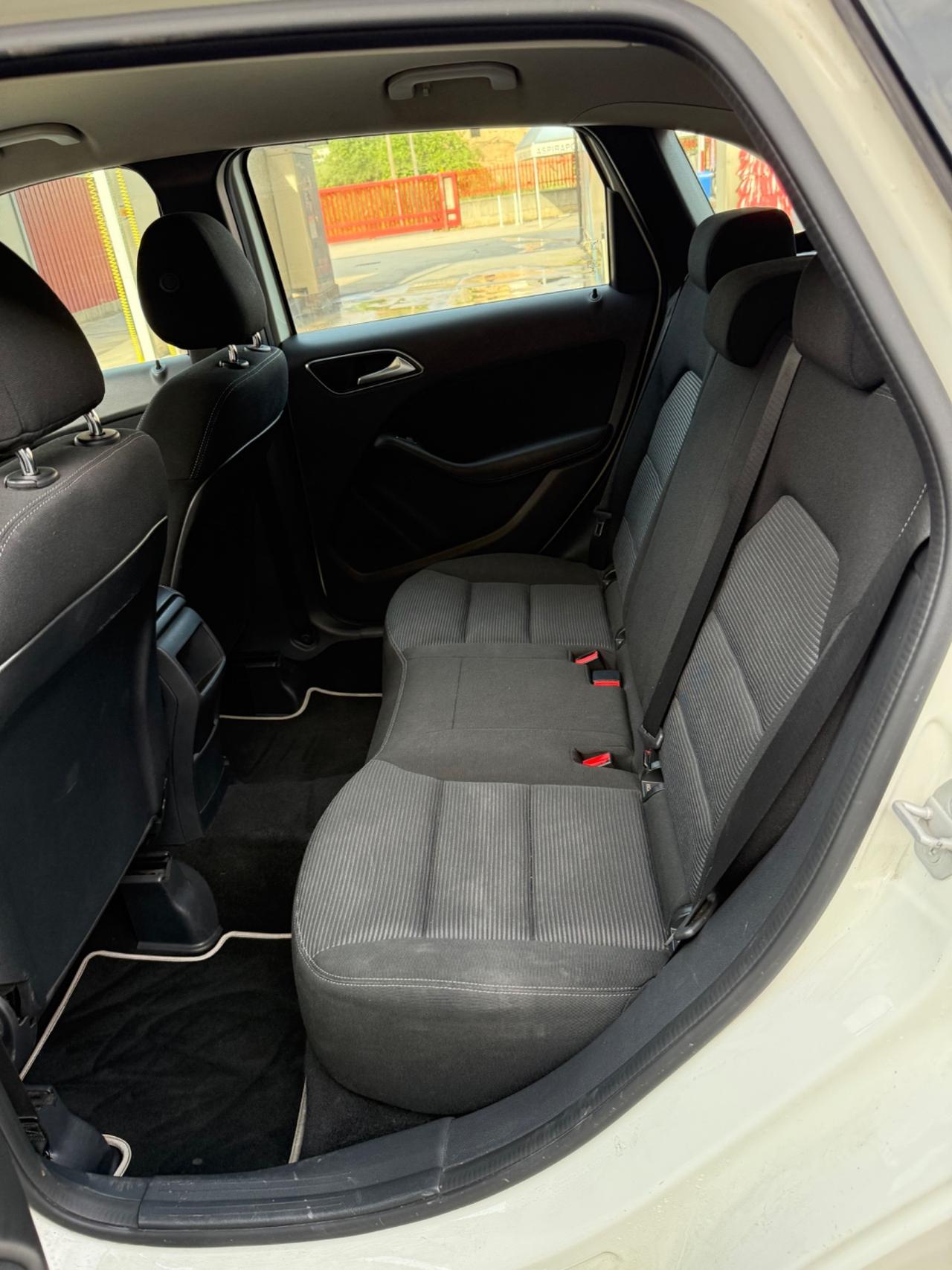 Mercedes-benz B 180 B 180 d Business