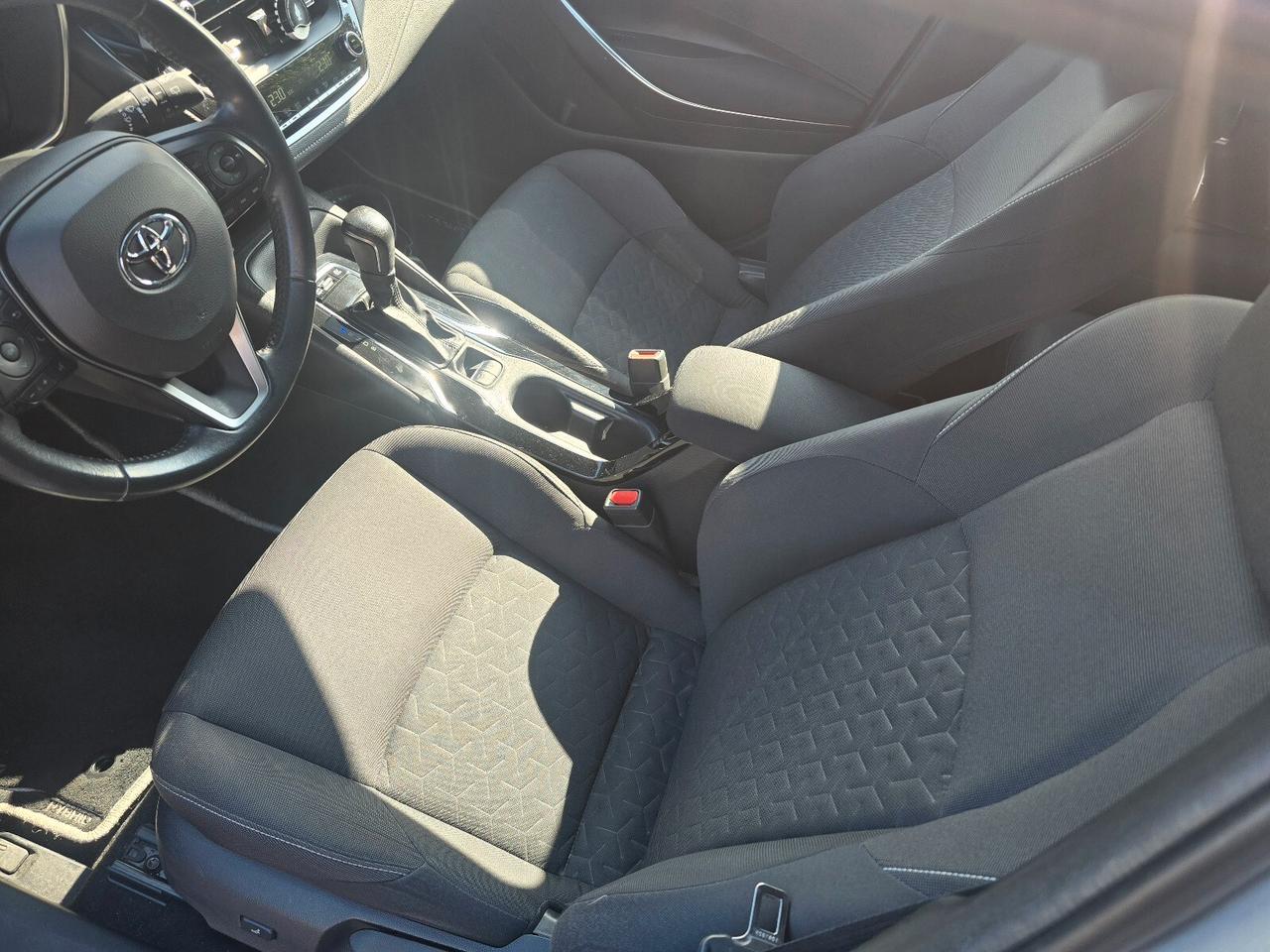 Toyota Corolla 1.8 Hybrid Business