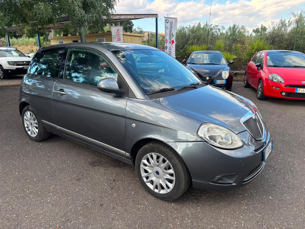 Lancia Ypsilon 1.3 MJT 75 CV Argento