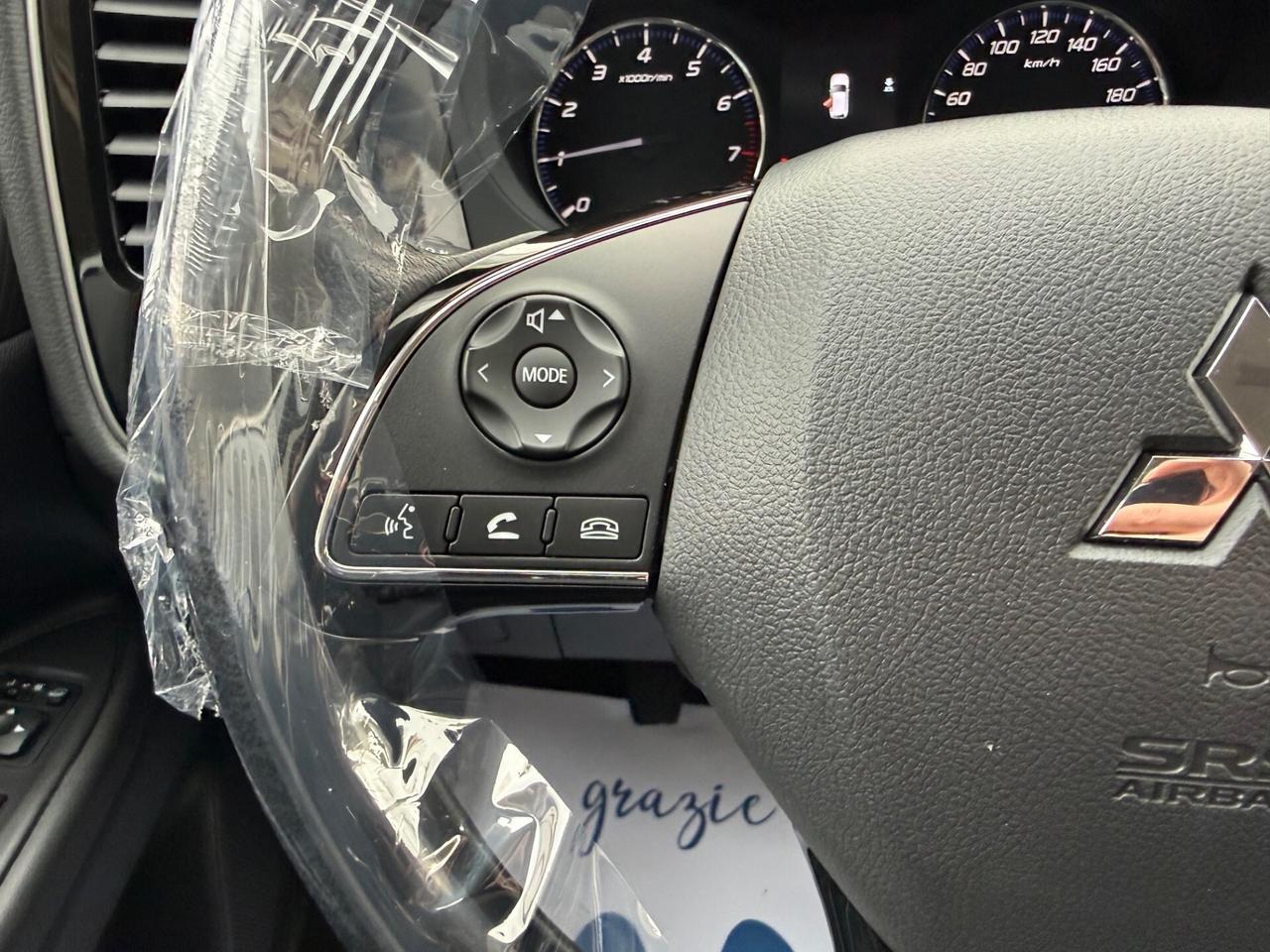 Mitsubishi Outlander 2.0 MIVEC 2WD Intense