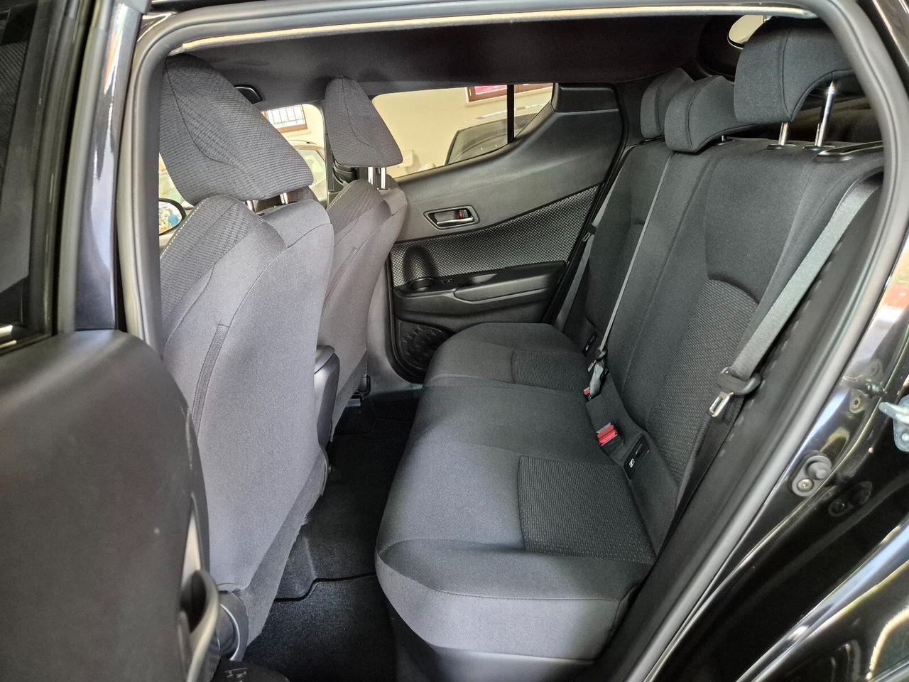 Toyota C-HR 1.8 Hybrid E-CVT Trend
