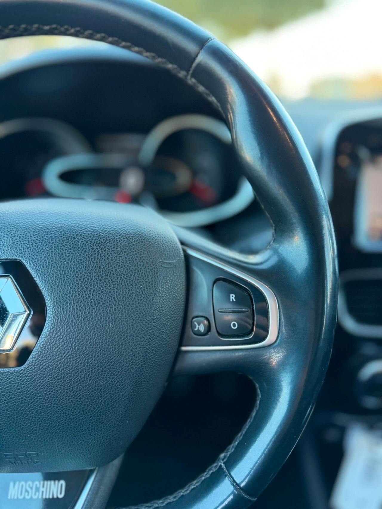 Renault Clio 1.5 dCi 5 porte Moschino Intens neopatentati