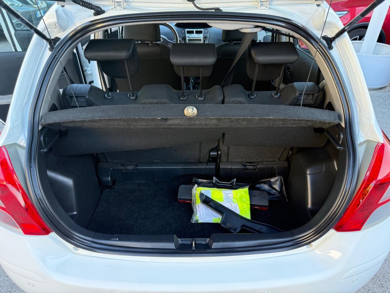 Toyota Yaris 1.0 5 porte Sol 140.000 km