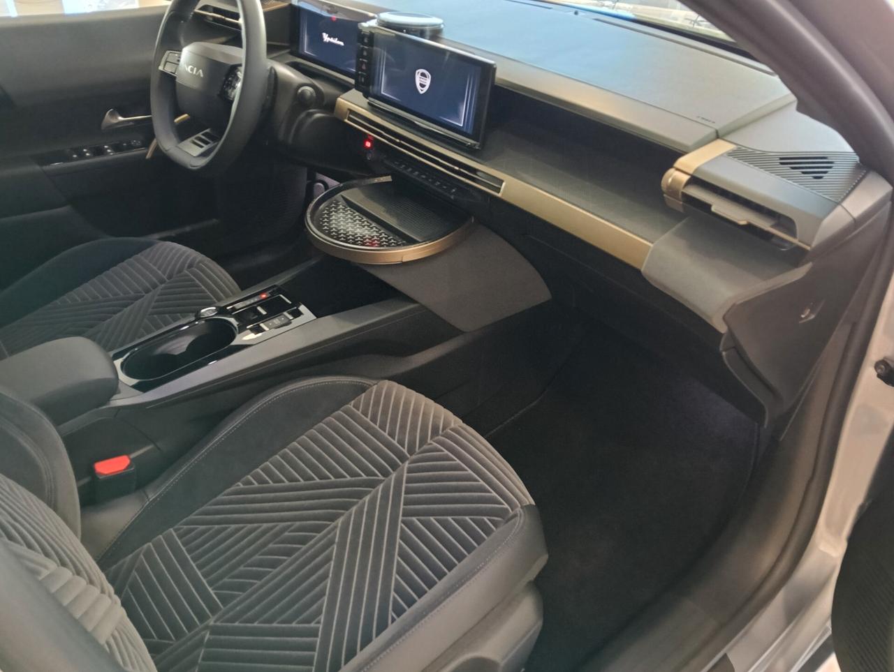 Lancia Ypsilon Hybrid e-DCT LX