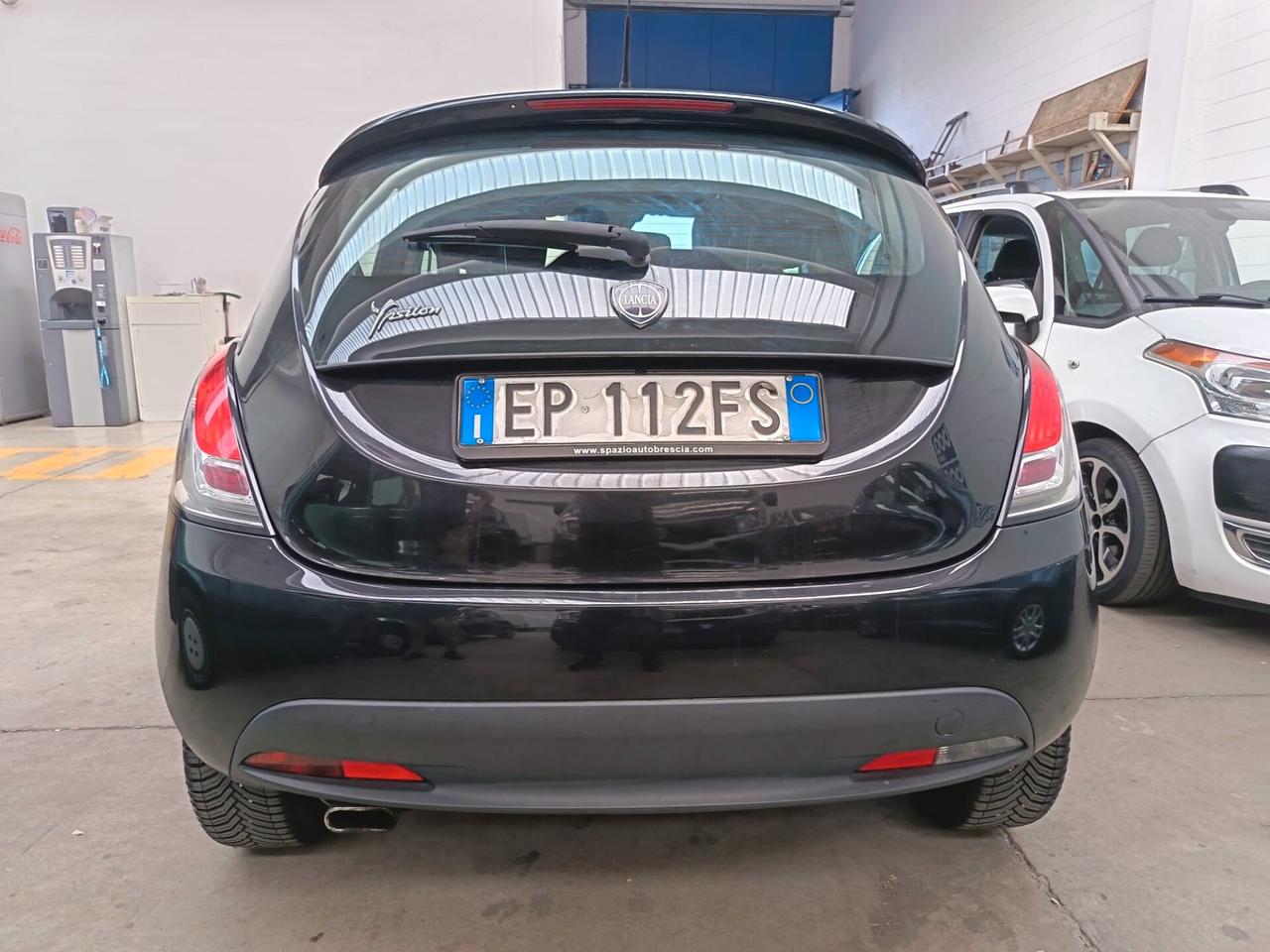 Lancia Ypsilon 1.3 MJT 16V 95 CV 5 porte S&S Silver