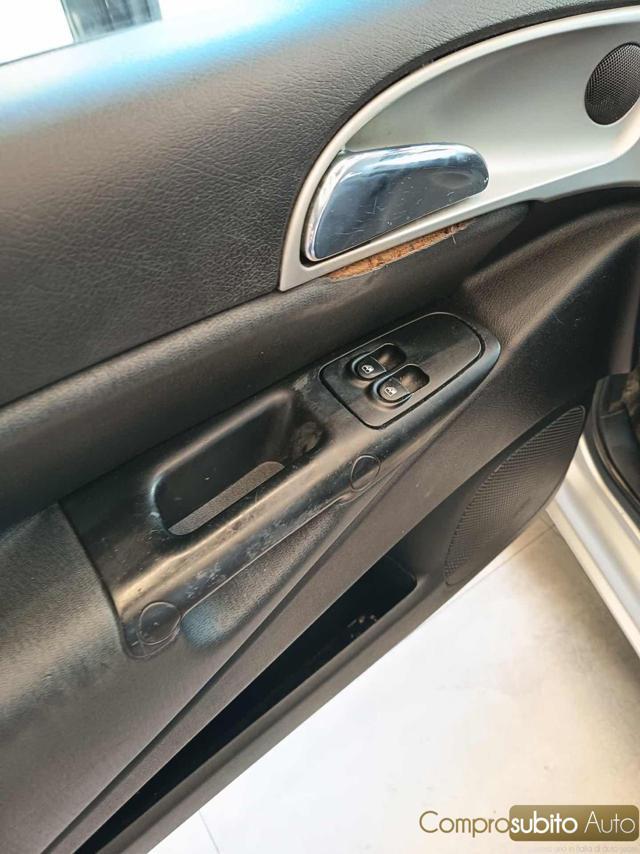 LANCIA Ypsilon 1.2 69 CV Unyca