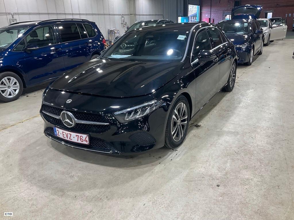 Mercedes-benz A 180 180D NEW 115CV AUTOMATIC ADVANCED ( FARI LED - PELLE PDC NAVI )