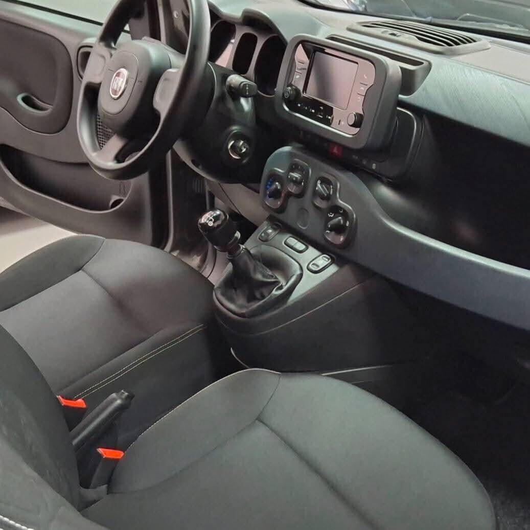 Fiat Panda 1.0 hybrid Vetri oscurati 5posti