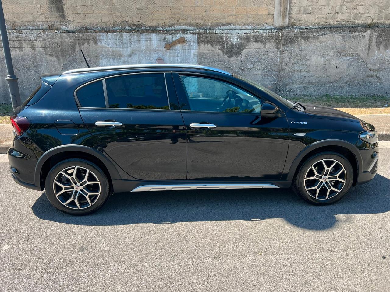 Fiat Tipo 1.6 Mjt S&S 5 porte Cross COKCPIT LED