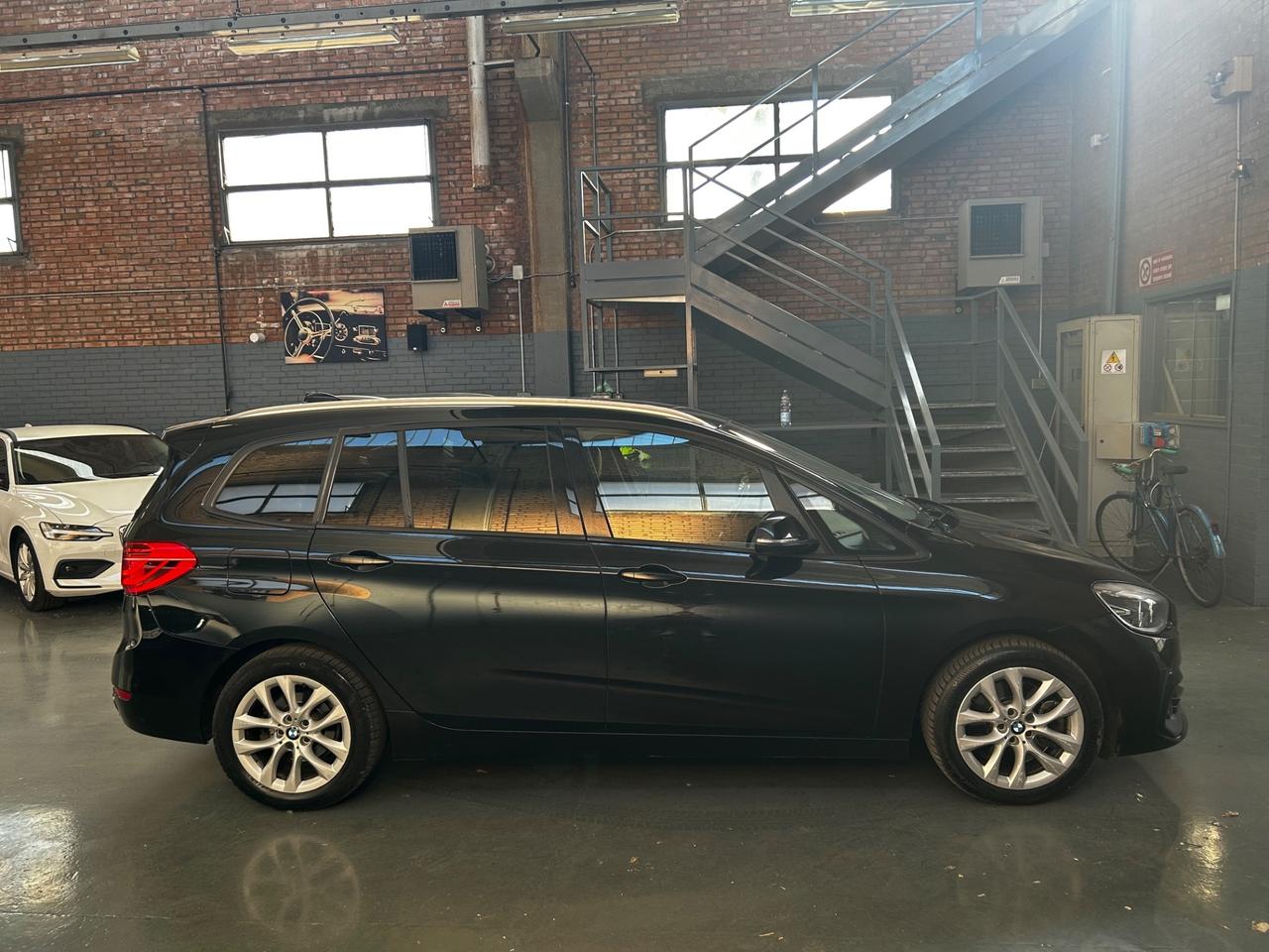 Bmw 218 gran tourer 7postiosti auto Full LED