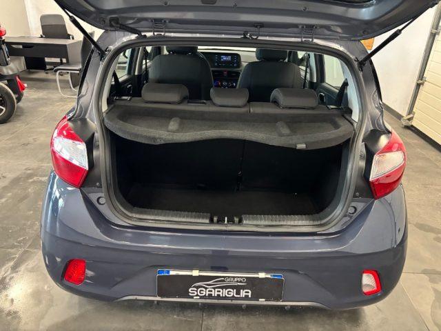 HYUNDAI i10 1.0 Benzina Tech Full Optional