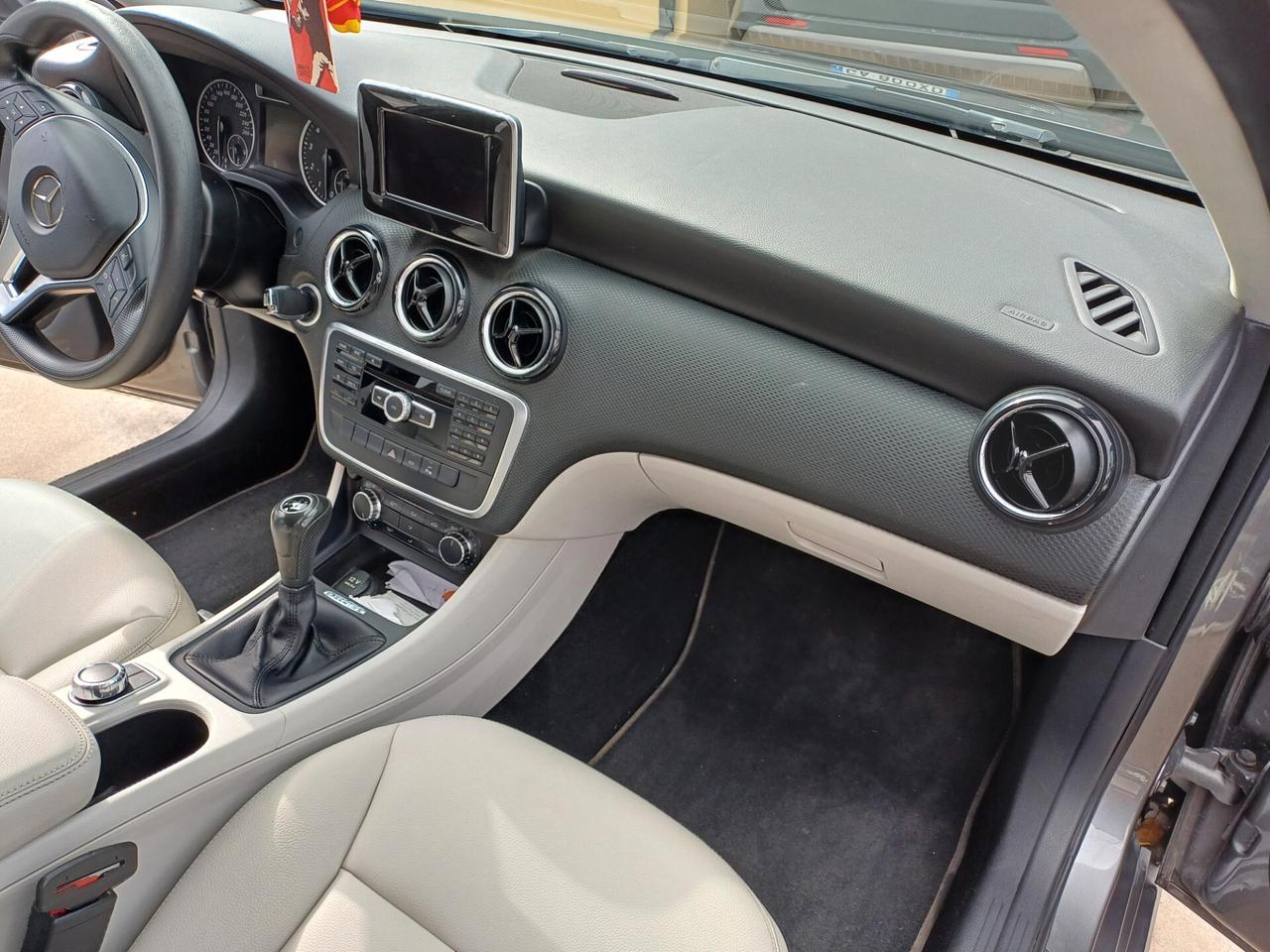 Mercedes-benz A 180 Premium
