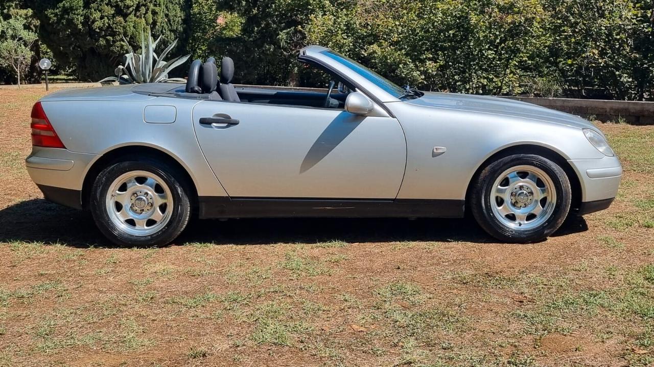 Mercedes-benz SLK 200 cat 2000 Leggi testo