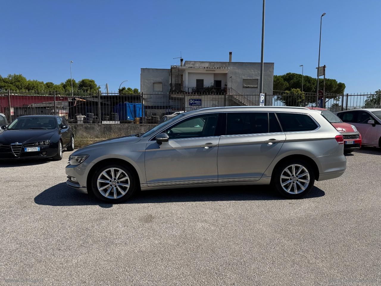 VOLKSWAGEN Passat Variant 2.0 TDI DSG Business BMT