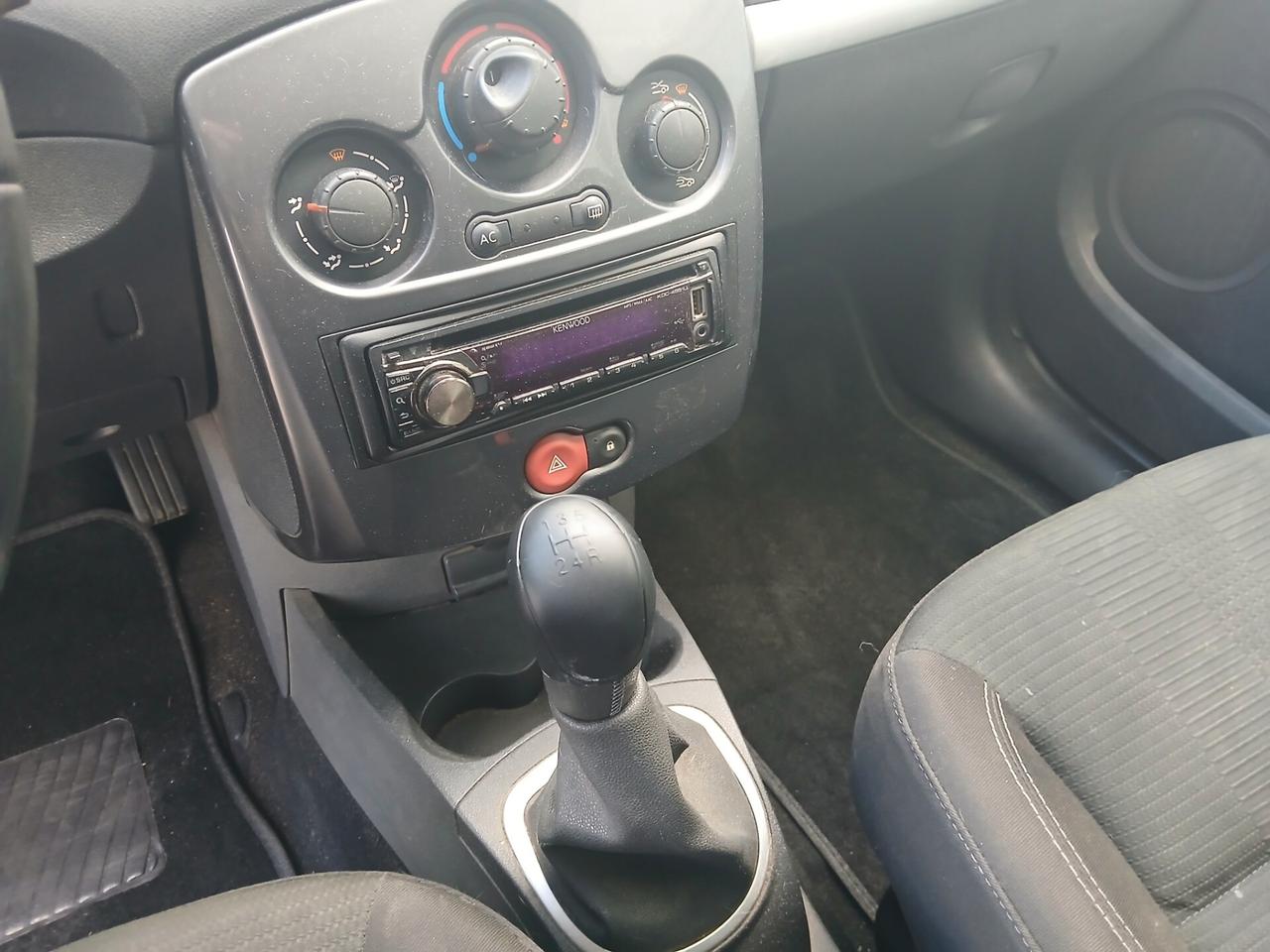 Renault Clio 1.2 16V 5 porte