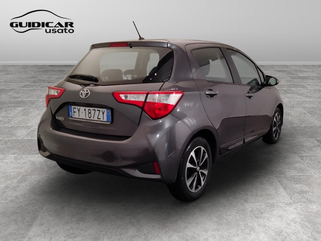 TOYOTA Yaris III 2017 - Yaris 5p 1.0 Active my18